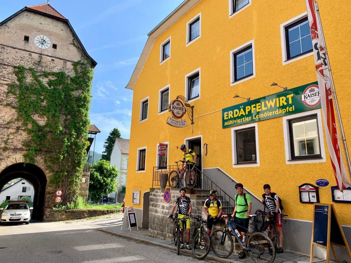 Gasthof 'Zum Alten Turm' Haslach an der Mühl Exterior foto
